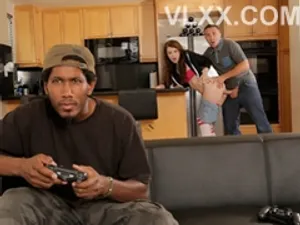 Mẹ kế thèm địt vụng trộm cùng thằng con chim bự