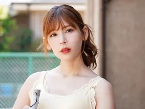 Cậu trai kính cận ngây ngô và lần đầu cởi áo mối tình đầu… siêu phẩm