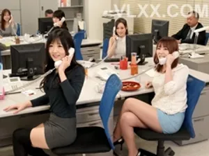 Chuyến công tác sướng lồn cùng sếp của Momo Sakura