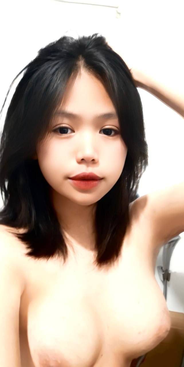 Đụ cô đồng nghiệp cả đêm trong cơn giông bão